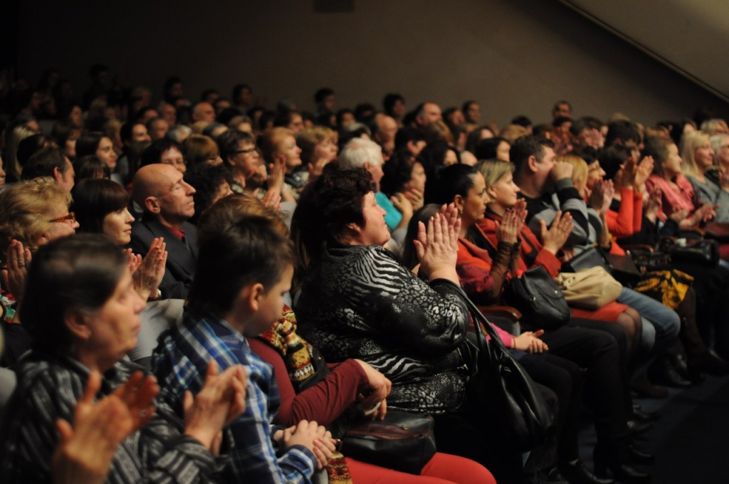 Слушатели на концерте В.Спивакова в Ульяновске.jpg
