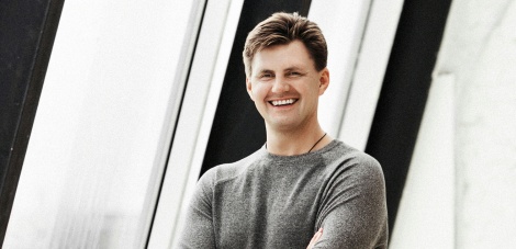 Коллектив Ленинского поздравляет главного дирижера Ульяновского симфонического с Днем рождения!