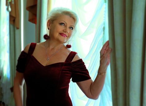 Коллектив Ленинского мемориала поздравляет лектора-искусствоведа Эллу Якубенкову с юбилеем.