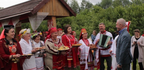 В Ульяновской области в рамках IV Всероссийского фестиваля мордовского фольклора и декоративно-прикладного творчества «Масторавань морот» открылся первый Дом Дружбы народов