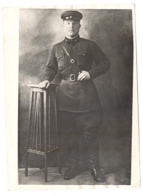 Участник военного парада на Красной площади И.Г. Порынов                             в Москве 7 ноября 1941 г.