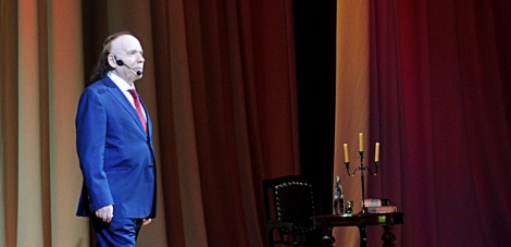 Эдвард Радзинский впервые выступил в Ульяновске на 56-м Международном музыкальном фестивале «Мир, Эпоха, Имена…»