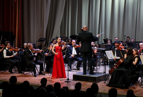 Участница проекта Санкт-Петербургского Дома музыки «Музыкальная сборная России» София Яковенко выступила с Ульяновским симфоническим оркестром