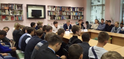 Выставка агитационных плакатов и детских рисунков «Стоп, коррупция!» располагается на площадках учебных заведений и библиотек Ульяновска 