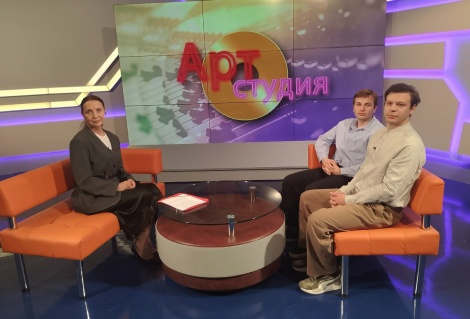 Состоялись записи телевизионной программы "Арт-студия" и радиопрограммы на канале ГТРК "Волга", где шла речь о предстоящем фестивале "Ретро.Град" 