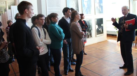 Состоялось открытие выставки «Комиссар исчезает. Фальсификация фотографий и искусства в сталинскую эпоху»