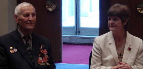 "Как молоды мы были". В Ленинском мемориале прошла встреча молодежи с ветеранами комсомола