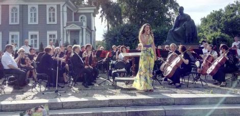 Ленинский мемориал и Дом-музей В.И.Ленина приглашает провести выходные с музыкой кино и поэзией