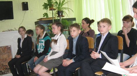 Выездное занятие Молодежного литературного салона «СимбирЛит» в детский дом «Гнёздышко»